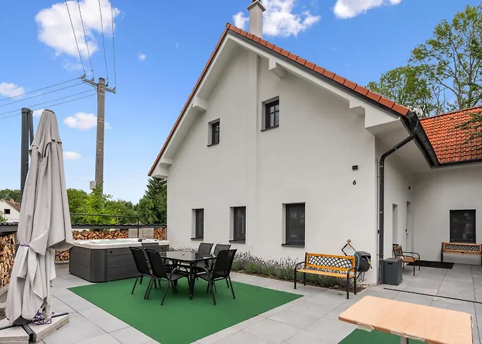 Party & Friends By Interhome Prosty